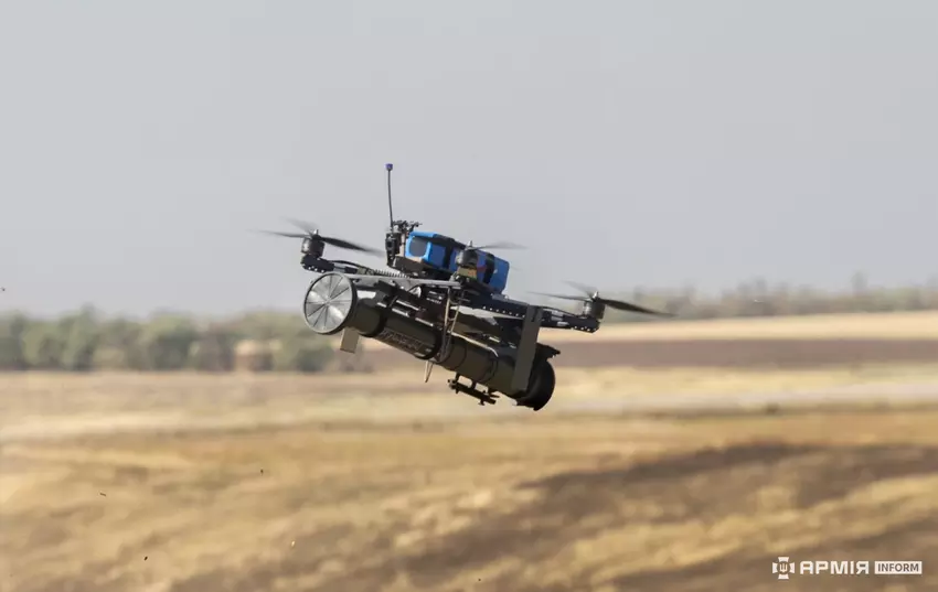 Oekraïense FPV-drone vernietigde voor het eerst een vijandelijke soldaat met een granaatwerpers