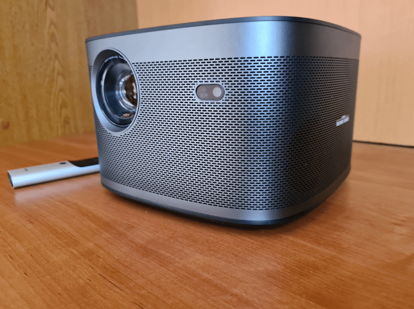 XGIMI Horizon Pro of BenQ TK700