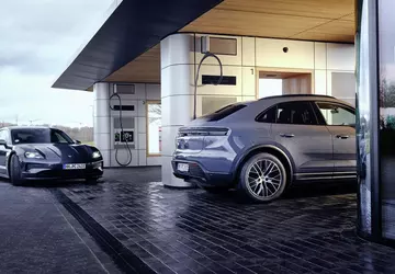 Porsche heeft zijn vijfde oplaadlounge geopend ...