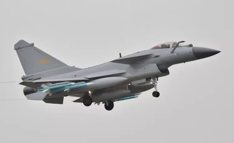 China biedt Colombia twee dozijn J-10 ...