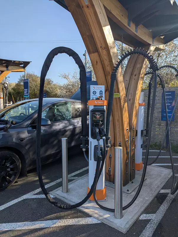 Kempower Satelliet oplaadstation met CableGuard kabelbescherming