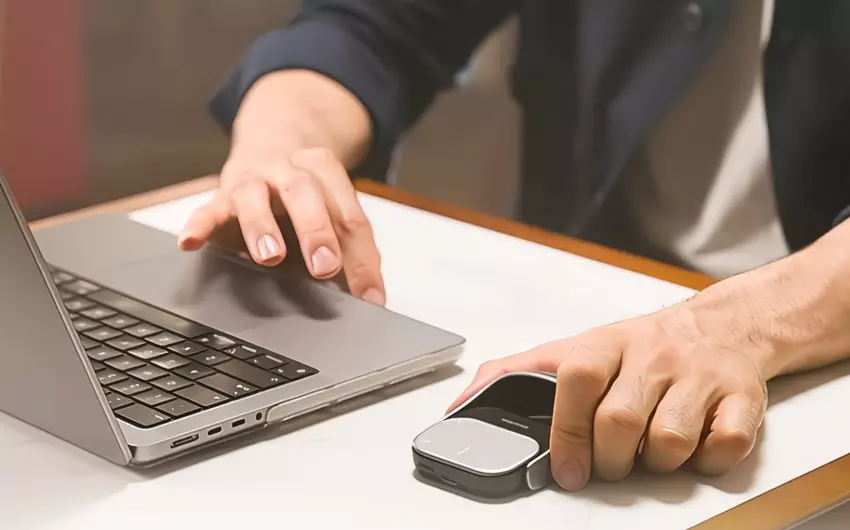 Cheerdots 2: een draadloze muis met ChatGPT die het touchpad, de laserpointer en de stemrecorder vervangt