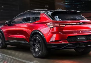 Vier motoren in één auto: GM ...