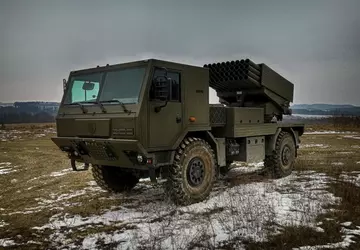 De AFU heeft Tsjechische BM-21MT Striga ...