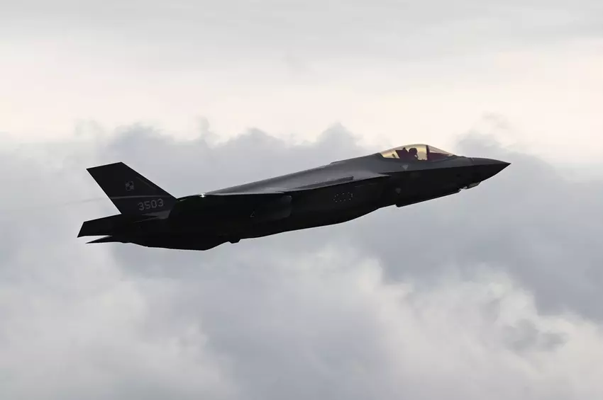 F-35B gevechtsvliegtuigen succesvol getest met nieuwe LRASM antischipraket
