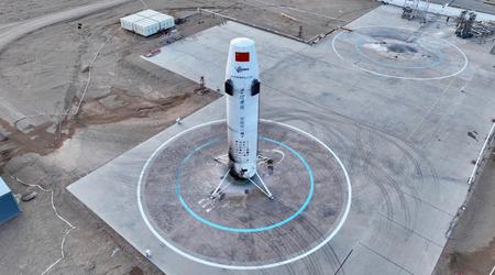 China's Hyperbola-2 raket sprong 343 meter ver en maakte een precieze zachte landing met minder dan 30 cm afbuiging
