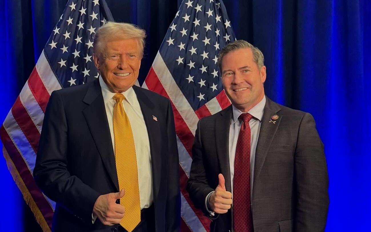Donald Trump en Michael Waltz: strategische stappen aan de horizon Donald Trump en Michael Waltz: Partnerschap in de context van verandering
