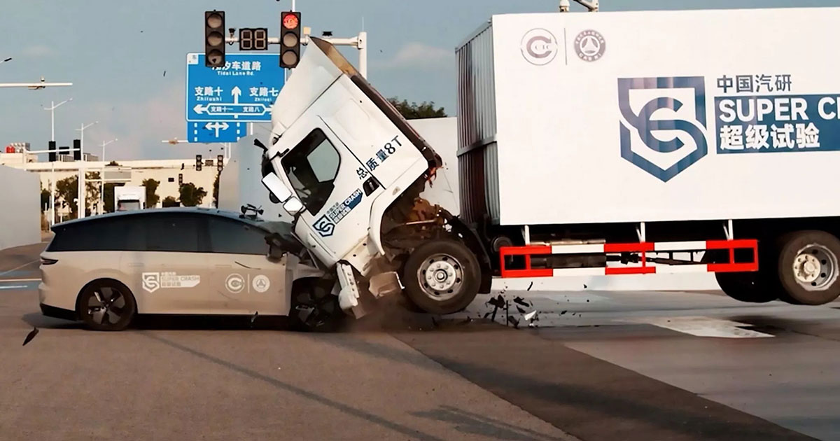 Botsing der Titanen: Li Auto i8 en Chenglong Botsproef