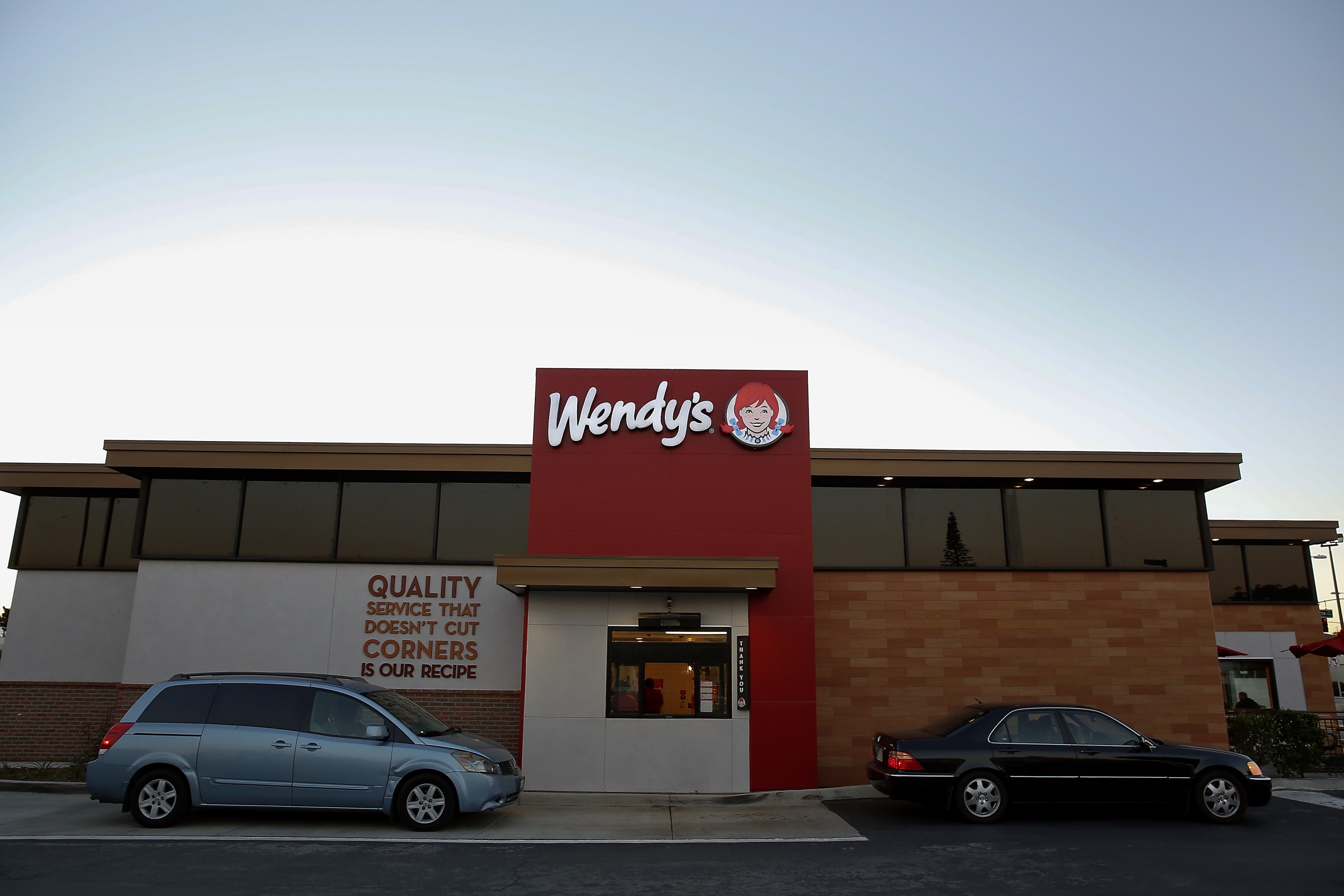 Wendy's test een AI-gestuurde chatbot om restaurantbestellingen op te nemen Wendy's test een AI-gestuurde chatbot om restaurantbestellingen op te nemen