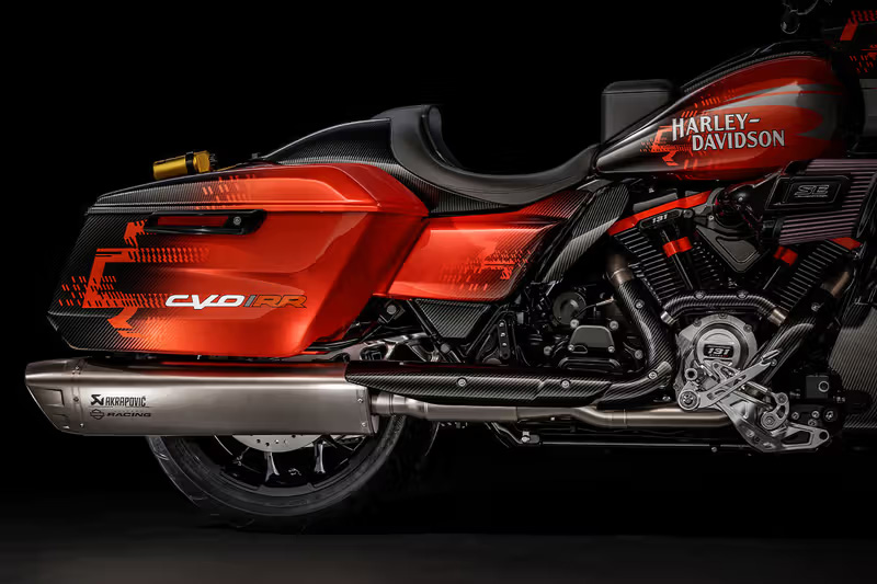 CVO Road Glide RR - zijaanzicht CVO Road Glide RR - zijaanzicht