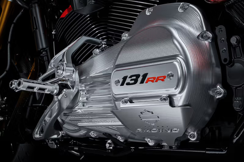 CVO Road Glide RR - onderweg. CVO Road Glide RR - onderweg.