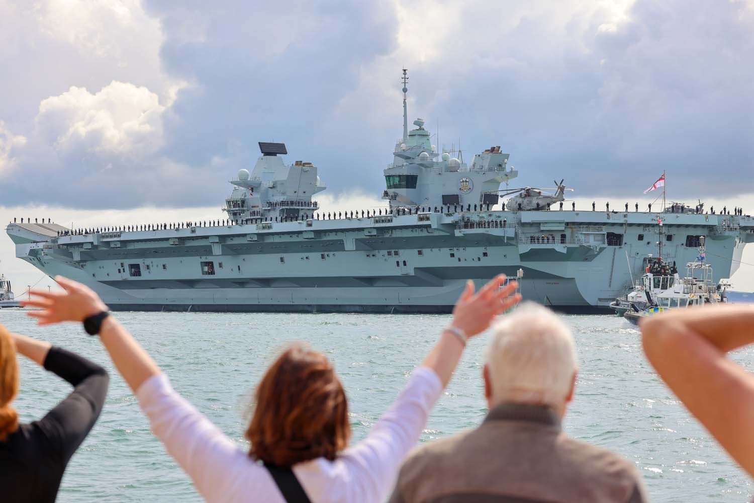 De 3,85 miljard dollar kostende HMS Prince of Wales is vertrokken naar de VS - het grootste vliegdekschip van Groot-Brittannië krijgt F-35B-gevechtsvliegtuigen, MV-22 cabrioletvliegtuigen en drones.-3 De 3,85 miljard dollar kostende HMS Prince of Wales is vertrokken naar de VS - het grootste vliegdekschip van Groot-Brittannië krijgt F-35B-gevechtsvliegtuigen, MV-22 cabrioletvliegtuigen en drones.-3