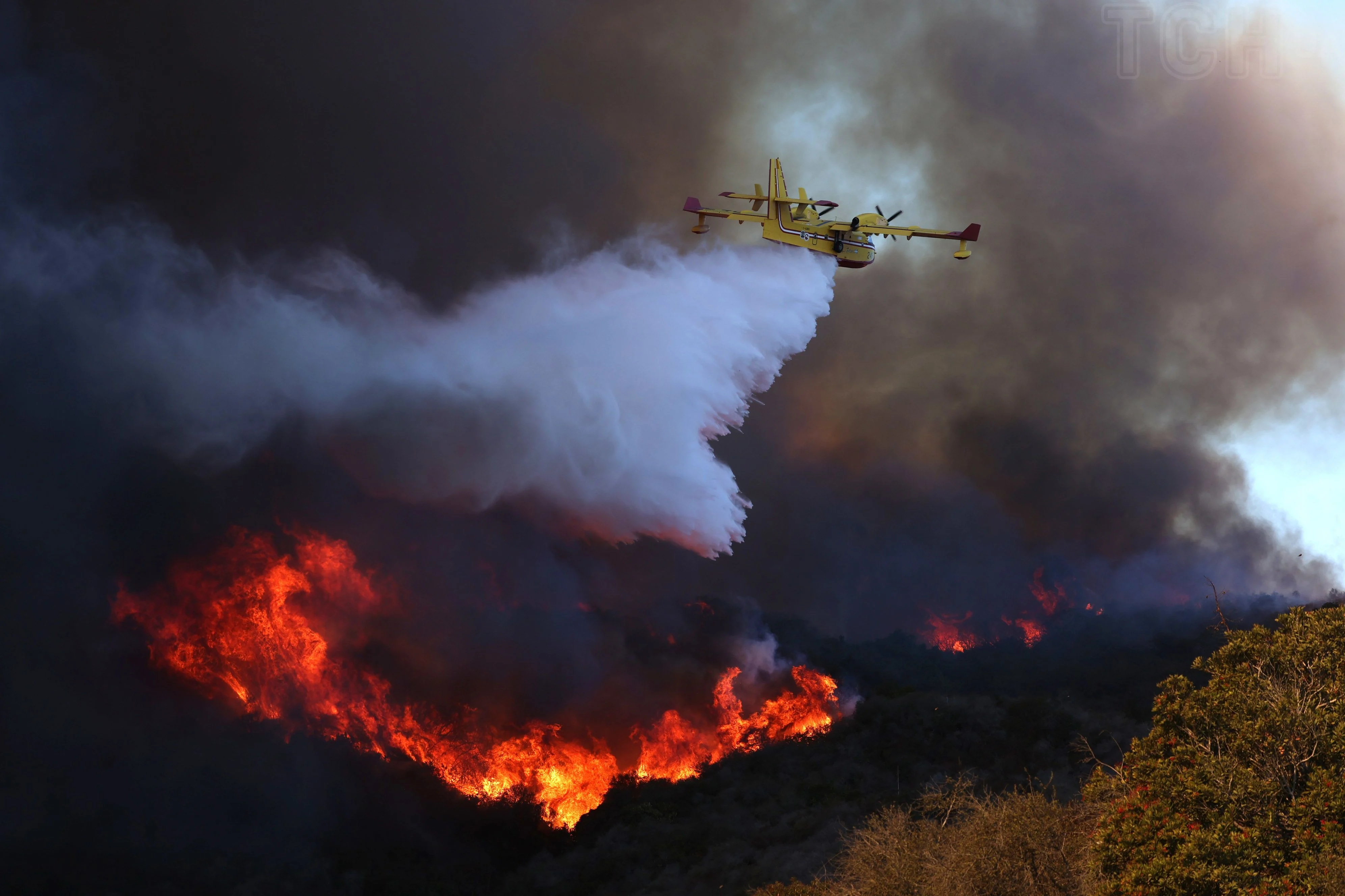 Evacuatie in Los Angeles vanwege brand Evacuatie in Los Angeles vanwege brand