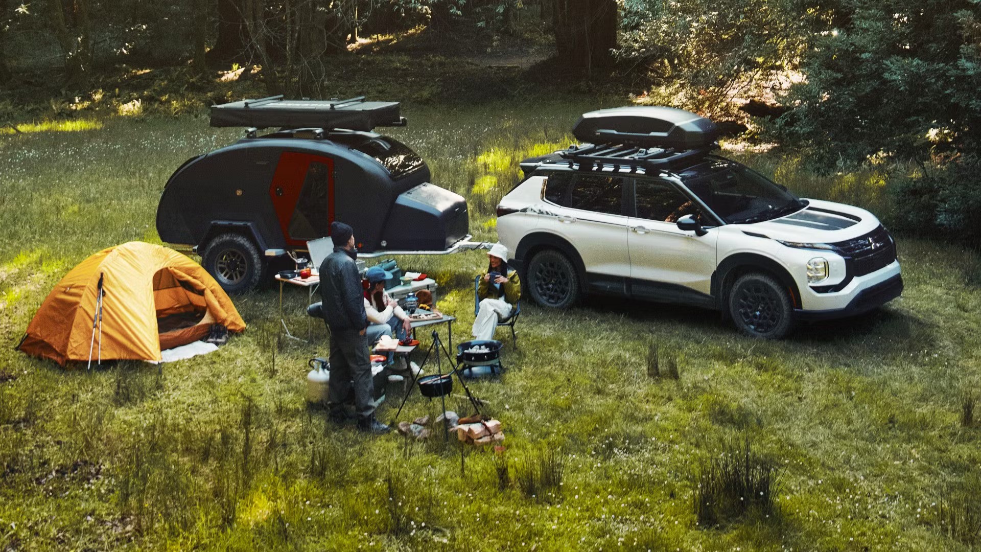 Mitsubishi Outlander 2025 Trail Edition met zwarte accenten