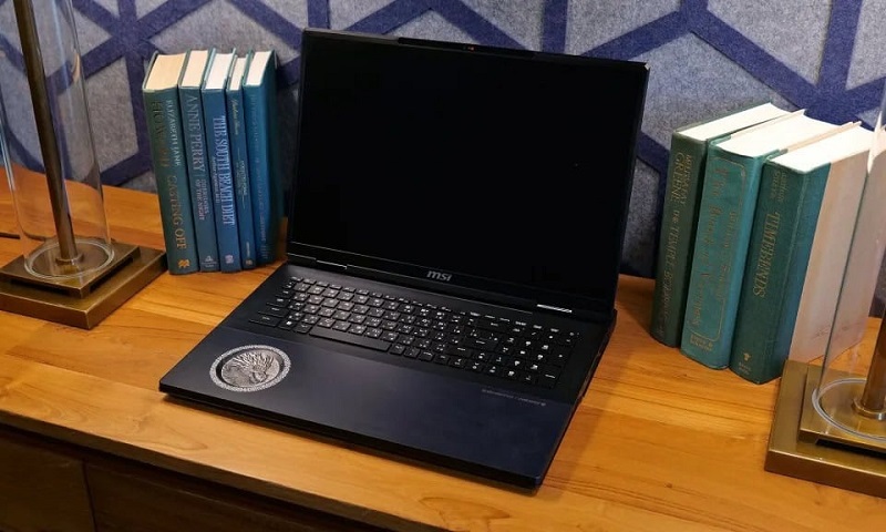 MSI Titan 18 HX Dragon Edition Gaming-notebook MSI Titan 18 HX Dragon Edition Gaming-notebook