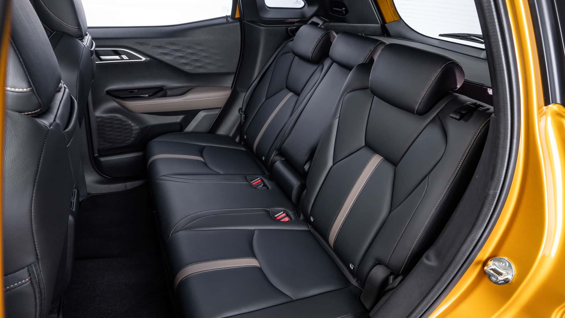 2025 Mitsubishi Outlander Sport - interieuronderdelen 2025 Mitsubishi Outlander Sport - interieuronderdelen
