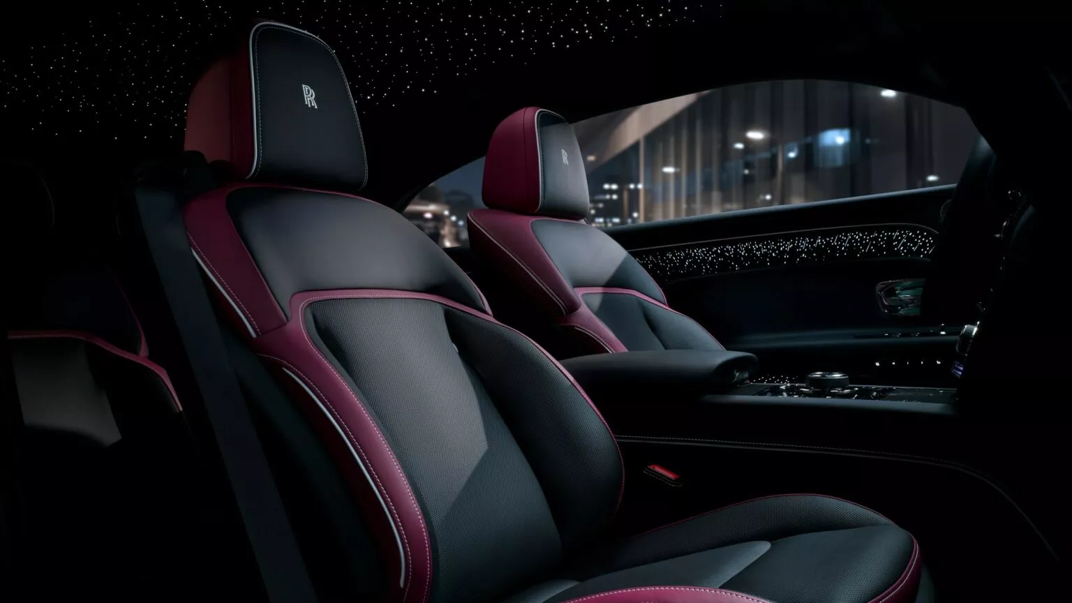 2025 Rolls-Royce Spectre Black Badge Close-up. 2025 Rolls-Royce Spectre Black Badge Close-up.