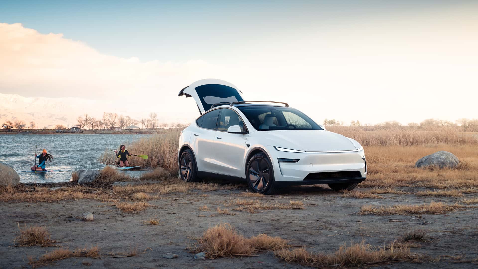 De bijgewerkte Tesla Model Y Juniper crossover - weergave 1 De bijgewerkte Tesla Model Y Juniper crossover - weergave 1