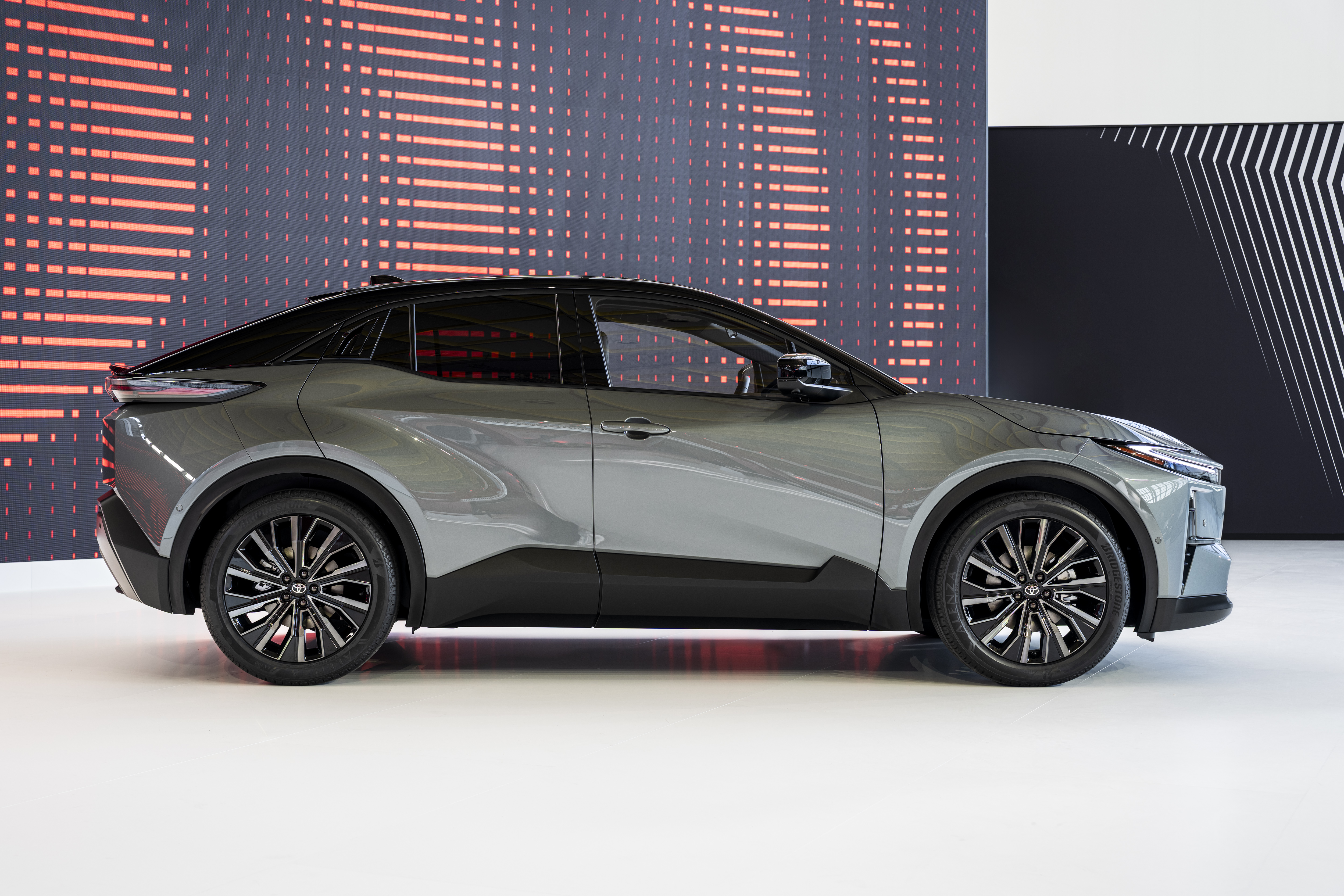 Interieur van de Toyota C-HR+ Interieur van de Toyota C-HR+