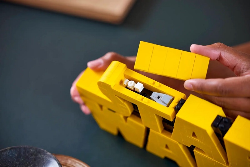 Samengestelde Lego set met Star Wars-logo Samengestelde Lego set met Star Wars-logo