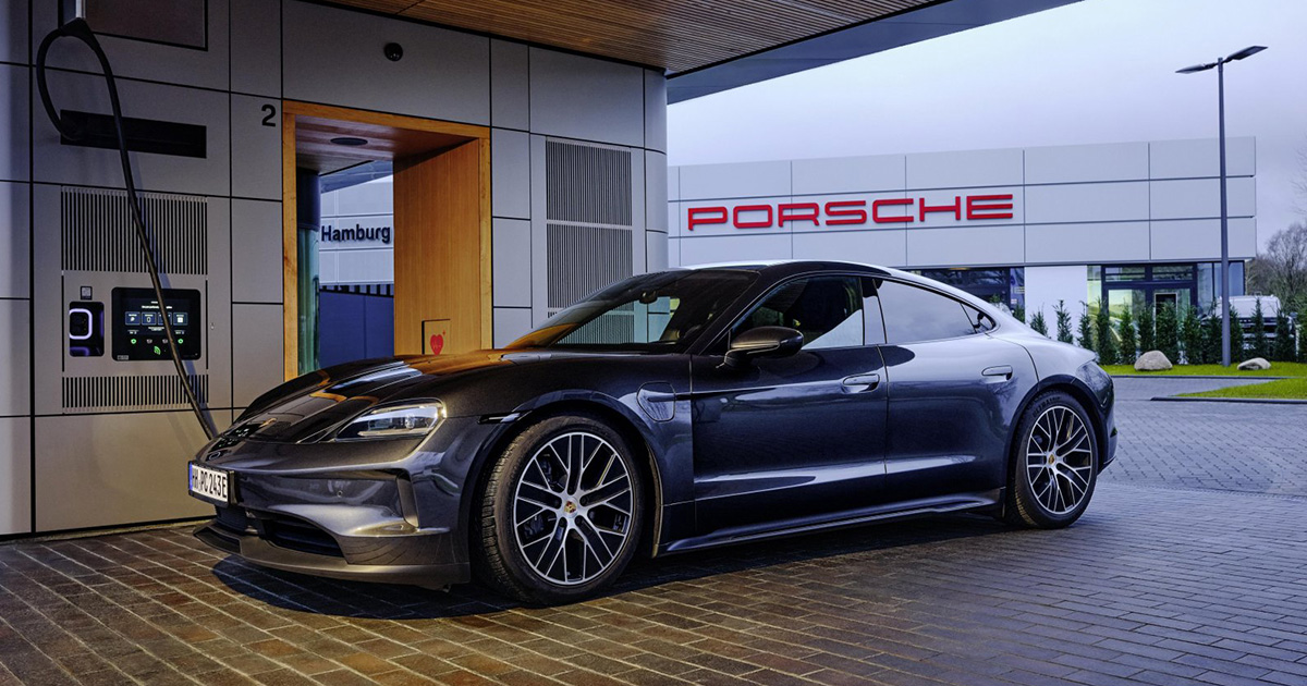 Laadstations in de Porsche oplaadlounge Laadstations in de Porsche oplaadlounge