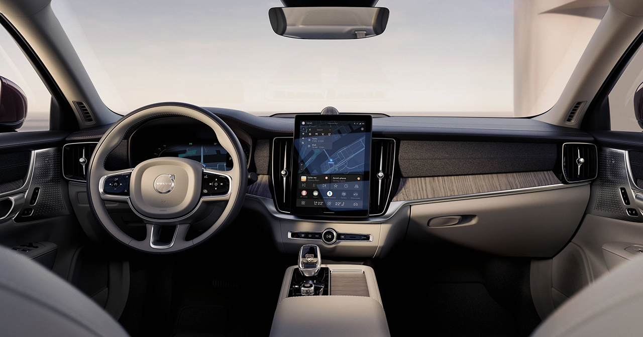 Interieur van de vernieuwde Volvo S90 met een nieuw scherm Interieur van de vernieuwde Volvo S90 met een nieuw scherm
