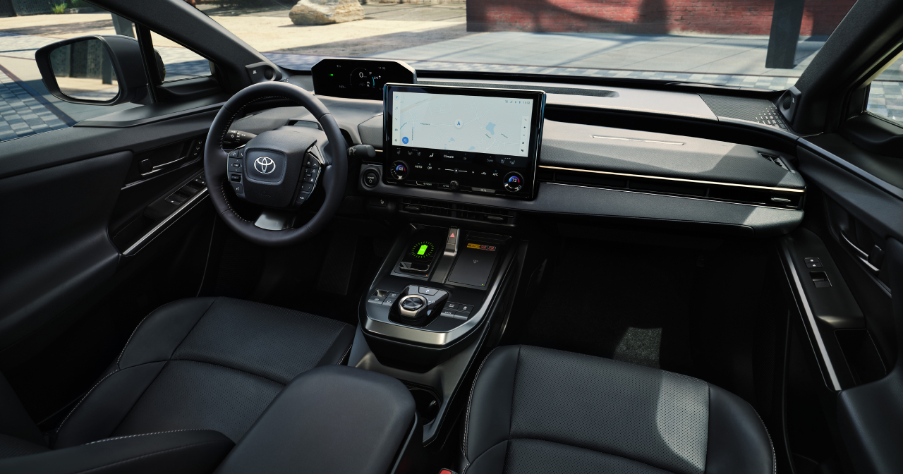 Interieur van de bijgewerkte Toyota bZ