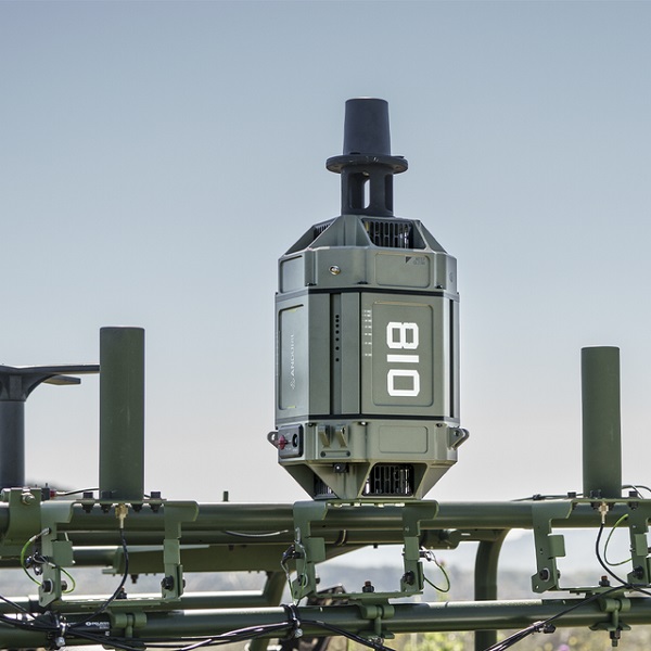 Anduril Industries heeft zijn innovatieve elektronische oorlogsvoeringssysteem Pulsar onthuld, dat wordt gemonteerd op de grond, drones en grondvoertuigen.-3 Anduril Industries heeft zijn innovatieve elektronische oorlogsvoeringssysteem Pulsar onthuld, dat wordt gemonteerd op de grond, drones en grondvoertuigen.-3