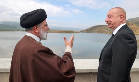 Helikopter van Iraanse president stort neer: al meer dan zeven uur geen nieuws over Ebrahim Raisi en zijn metgezellen-2 Helikopter van Iraanse president stort neer: al meer dan zeven uur geen nieuws over Ebrahim Raisi en zijn metgezellen-2