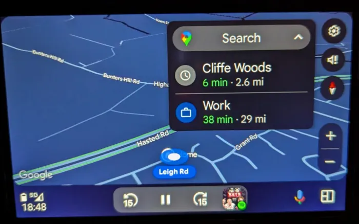 Android Autoscherm met nieuwe kaartindeling Android Autoscherm met nieuwe kaartindeling