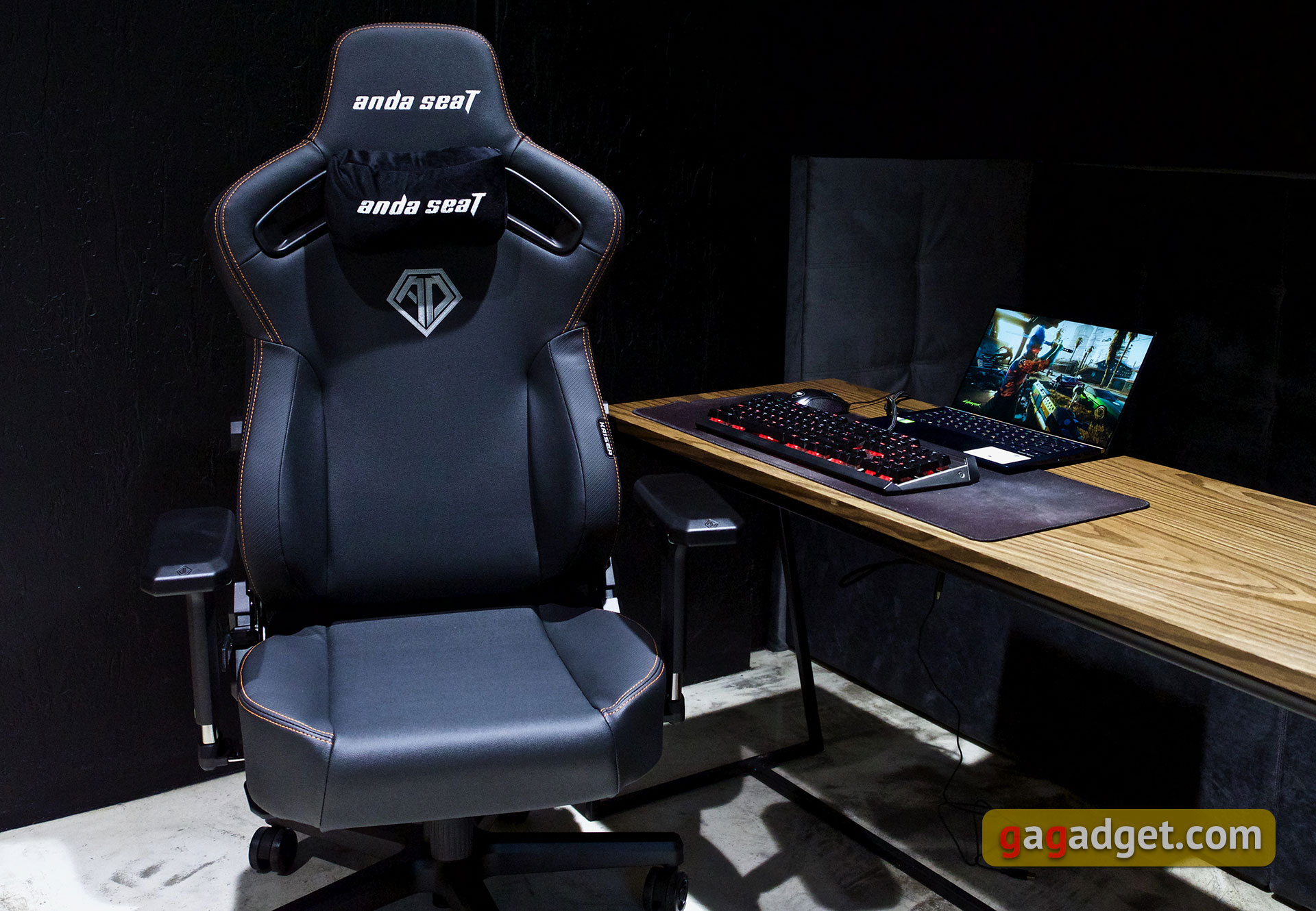 Spel troon: De Anda Seat Kaiser 3 XL-4 Spel troon: De Anda Seat Kaiser 3 XL-4
