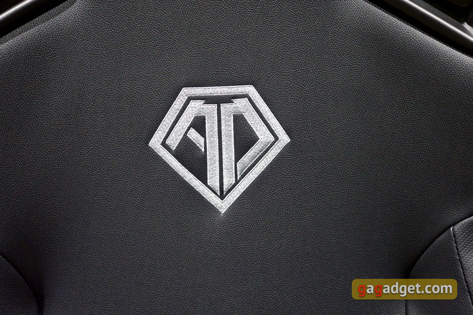 Spel troon: De Anda Seat Kaiser 3 XL-16 Spel troon: De Anda Seat Kaiser 3 XL-16