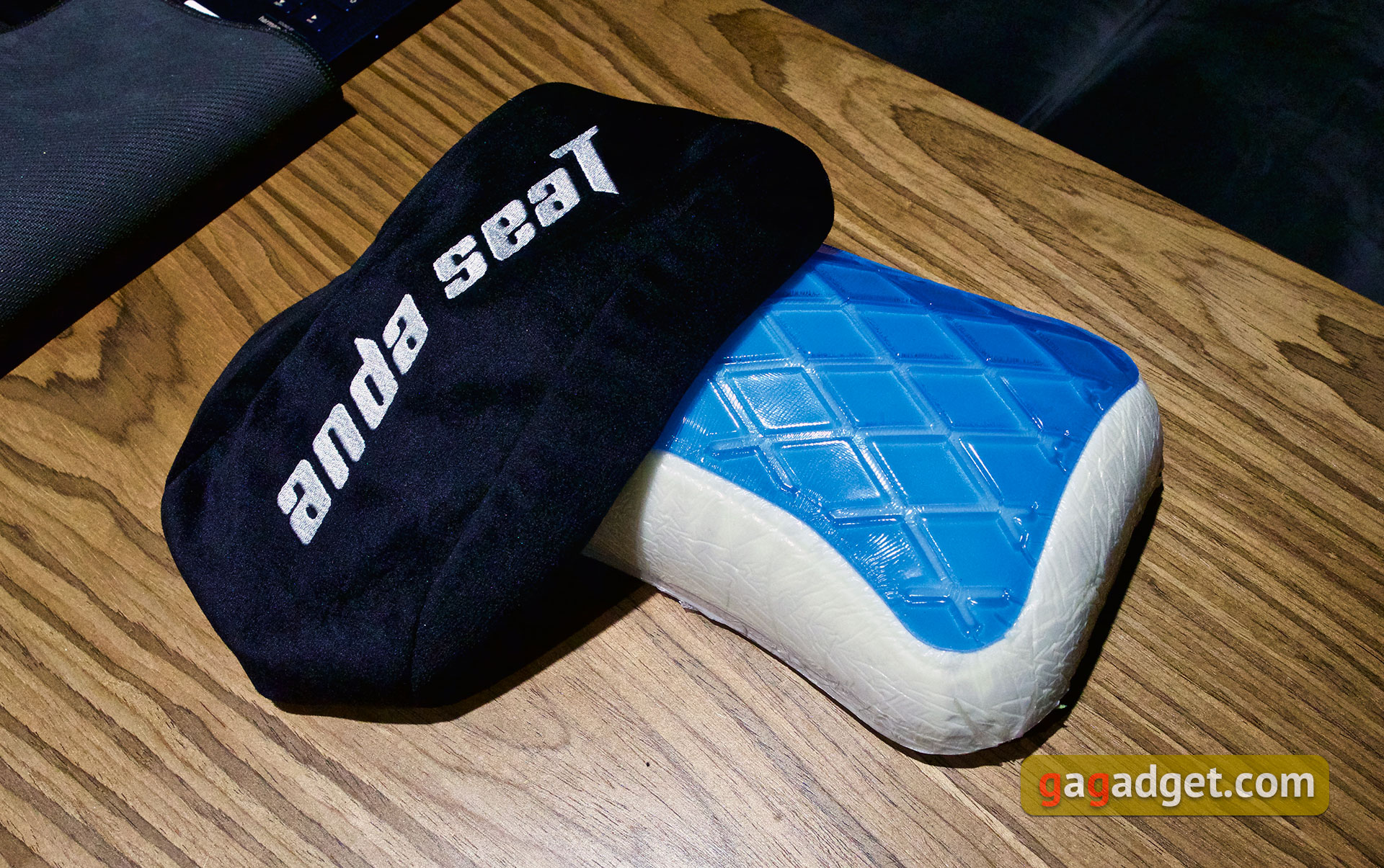 Spel troon: De Anda Seat Kaiser 3 XL-28 Spel troon: De Anda Seat Kaiser 3 XL-28