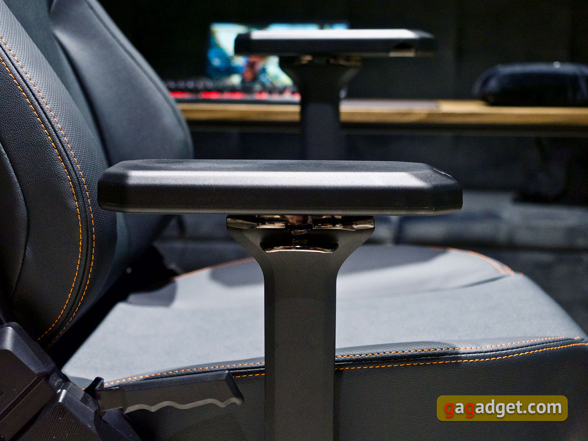 Spel troon: De Anda Seat Kaiser 3 XL-36 Spel troon: De Anda Seat Kaiser 3 XL-36