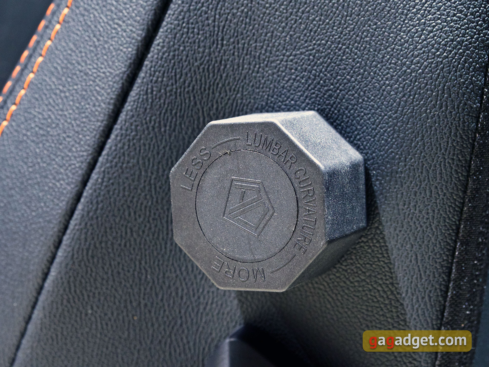 Spel troon: De Anda Seat Kaiser 3 XL-47 Spel troon: De Anda Seat Kaiser 3 XL-47