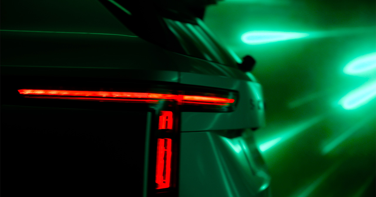 Teaserafbeelding van de elektrische SUV Skoda Space Teaserafbeelding van de elektrische SUV Skoda Space