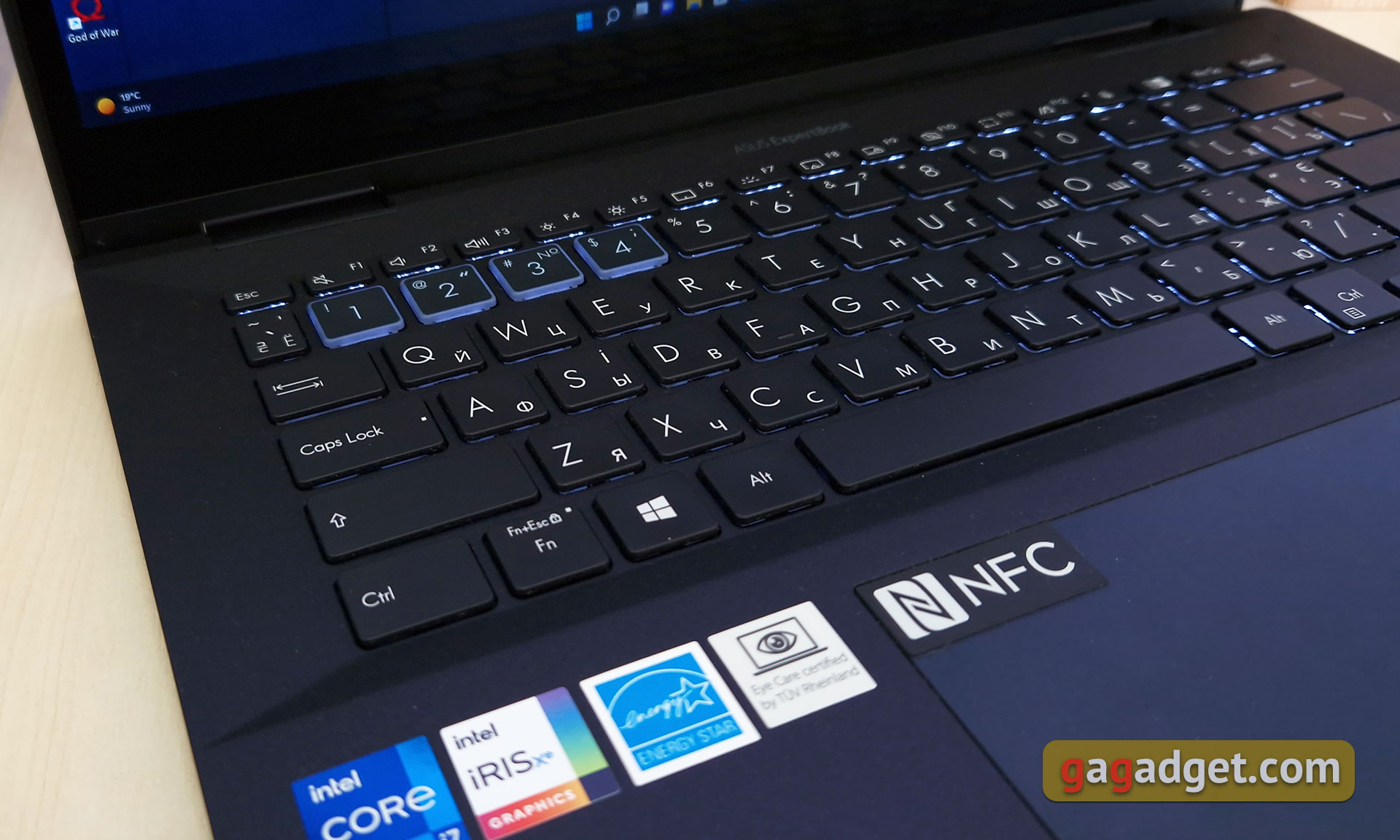 ASUS ExpertBook B7 Flip (B7402FEA) Overzicht: het vlaggenschip bedrijfsnotebook met een robuust chassis-33 ASUS ExpertBook B7 Flip (B7402FEA) Overzicht: het vlaggenschip bedrijfsnotebook met een robuust chassis-33