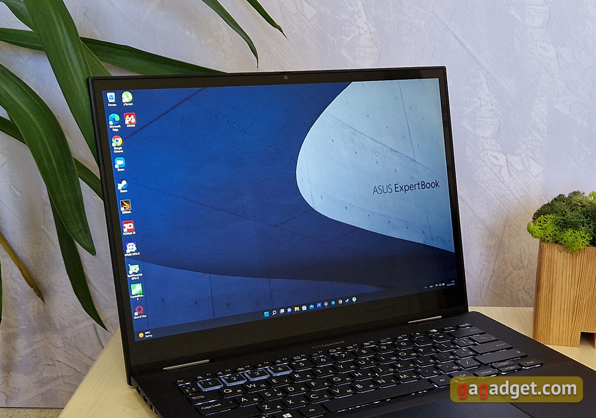 ASUS ExpertBook B7 Flip (B7402FEA) Overzicht: het vlaggenschip bedrijfsnotebook met een robuust chassis-38 ASUS ExpertBook B7 Flip (B7402FEA) Overzicht: het vlaggenschip bedrijfsnotebook met een robuust chassis-38