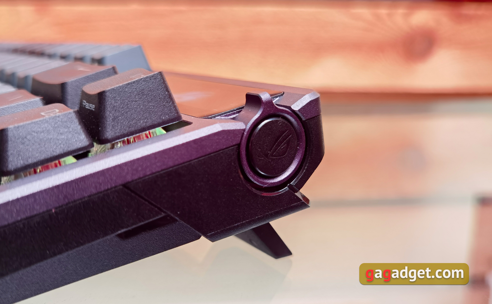 ASUS ROG Azoth review: een compromisloos mechanisch toetsenbord voor gamers dat je niet zou verwachten-13 ASUS ROG Azoth review: een compromisloos mechanisch toetsenbord voor gamers dat je niet zou verwachten-13