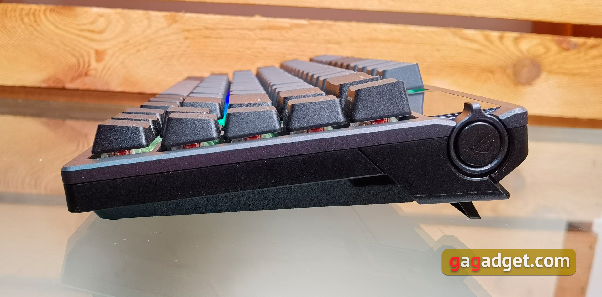 ASUS ROG Azoth review: een compromisloos mechanisch toetsenbord voor gamers dat je niet zou verwachten-31 ASUS ROG Azoth review: een compromisloos mechanisch toetsenbord voor gamers dat je niet zou verwachten-31