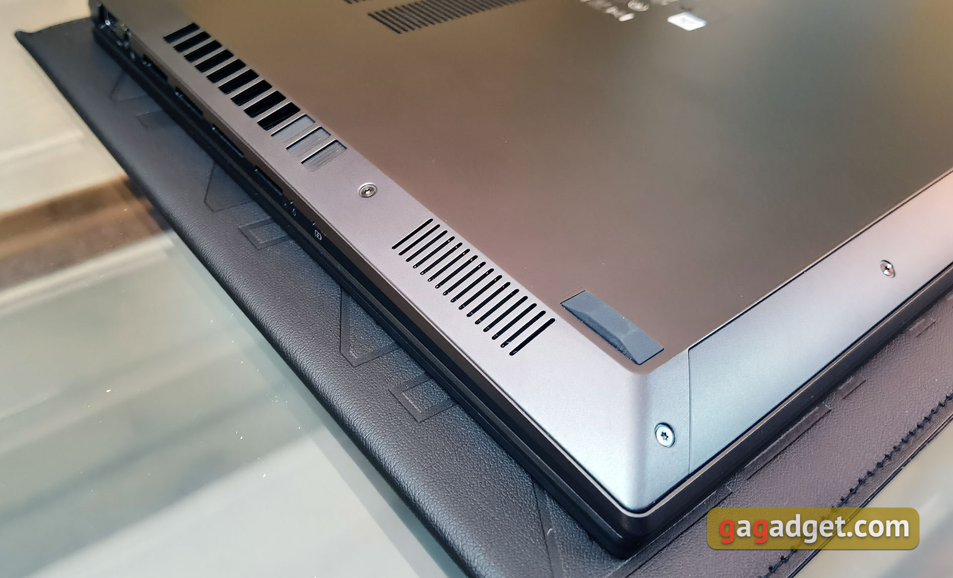 ASUS Zenbook 14 Flip OLED (UP5401E) Overzicht: een krachtige Ultrabook Transformer met OLED-scherm-108 ASUS Zenbook 14 Flip OLED (UP5401E) Overzicht: een krachtige Ultrabook Transformer met OLED-scherm-108