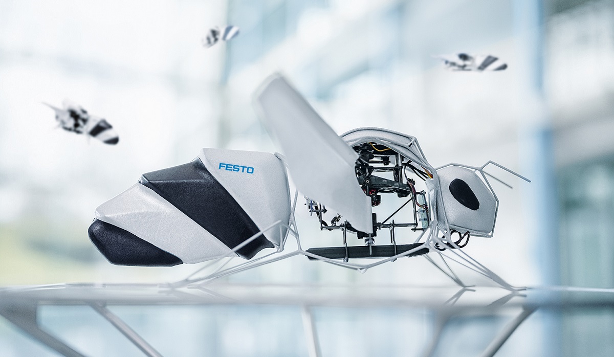 Zolang het maar niet is zoals in de tv-serie Black Mirror! Festo presenteerde een zwerm bionische bijen op de Hannover Messe Zolang het maar niet is zoals in de tv-serie Black Mirror! Festo presenteerde een zwerm bionische bijen op de Hannover Messe