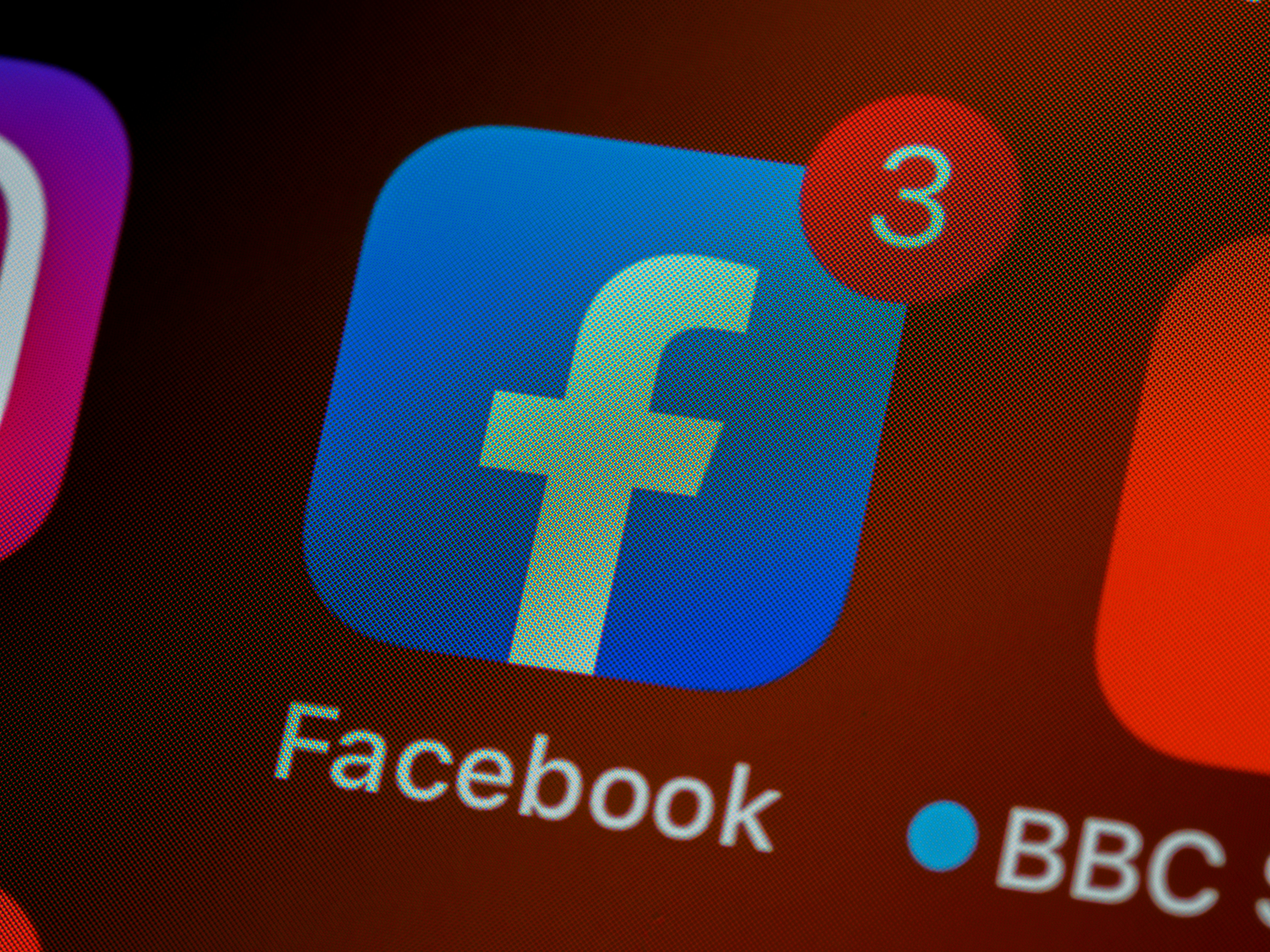 Meta implementeert geavanceerde AI om Facebook-videoaanbevelingen te verbeteren Meta implementeert geavanceerde AI om Facebook-videoaanbevelingen te verbeteren