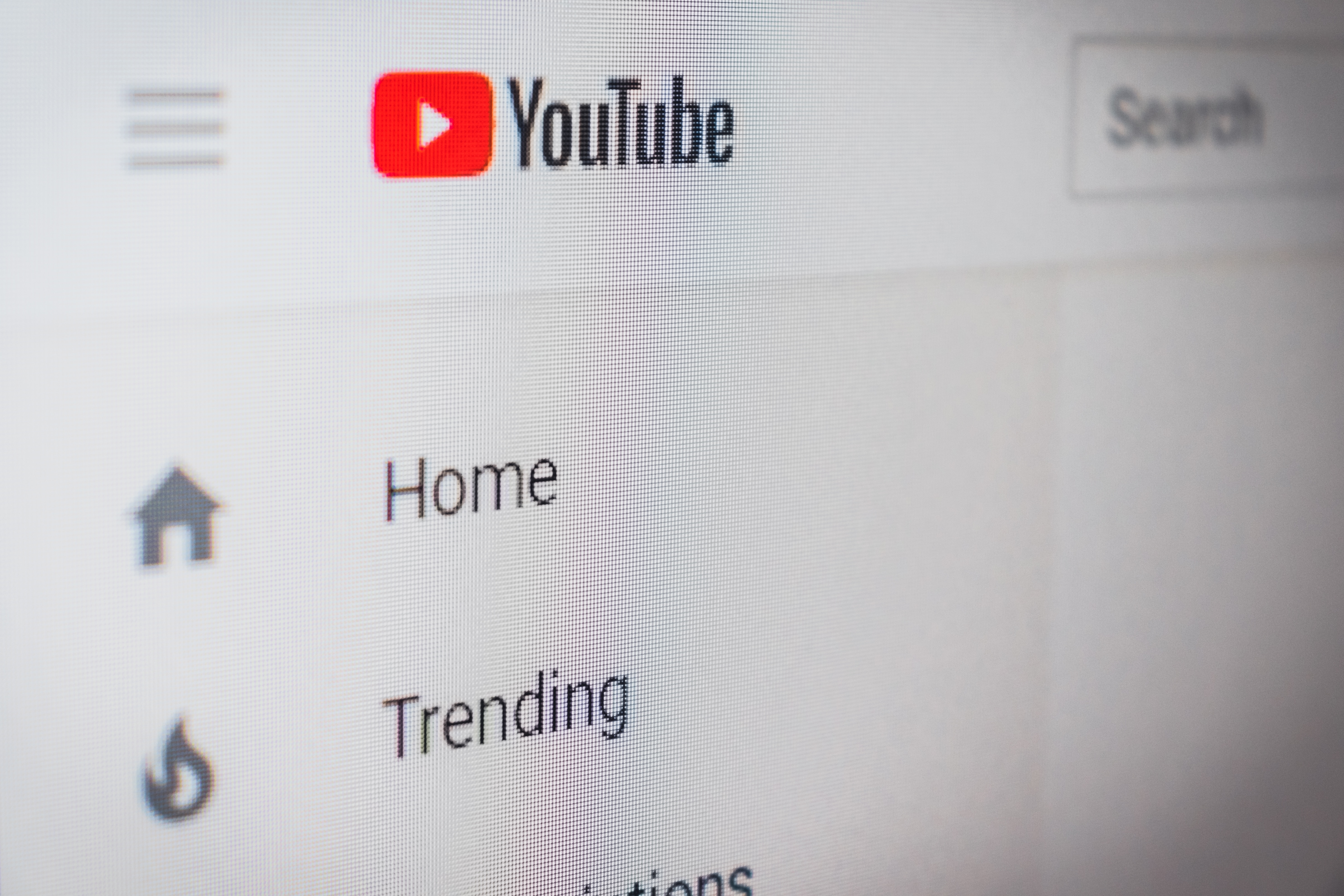 YouTube geeft muzikanten en acteurs de mogelijkheid om de verwijdering van dipfakes aan te vragen YouTube geeft muzikanten en acteurs de mogelijkheid om de verwijdering van dipfakes aan te vragen