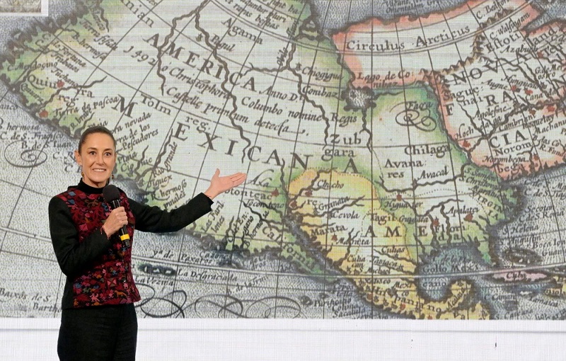 Claudia Sheinbaum met een historische kaart van Mexico Claudia Sheinbaum met een historische kaart van Mexico