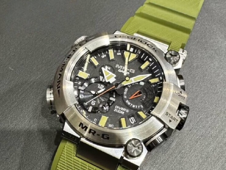 Unofficiële afbeelding van Casio G-Shock MR-G BF1000RG-3AJR