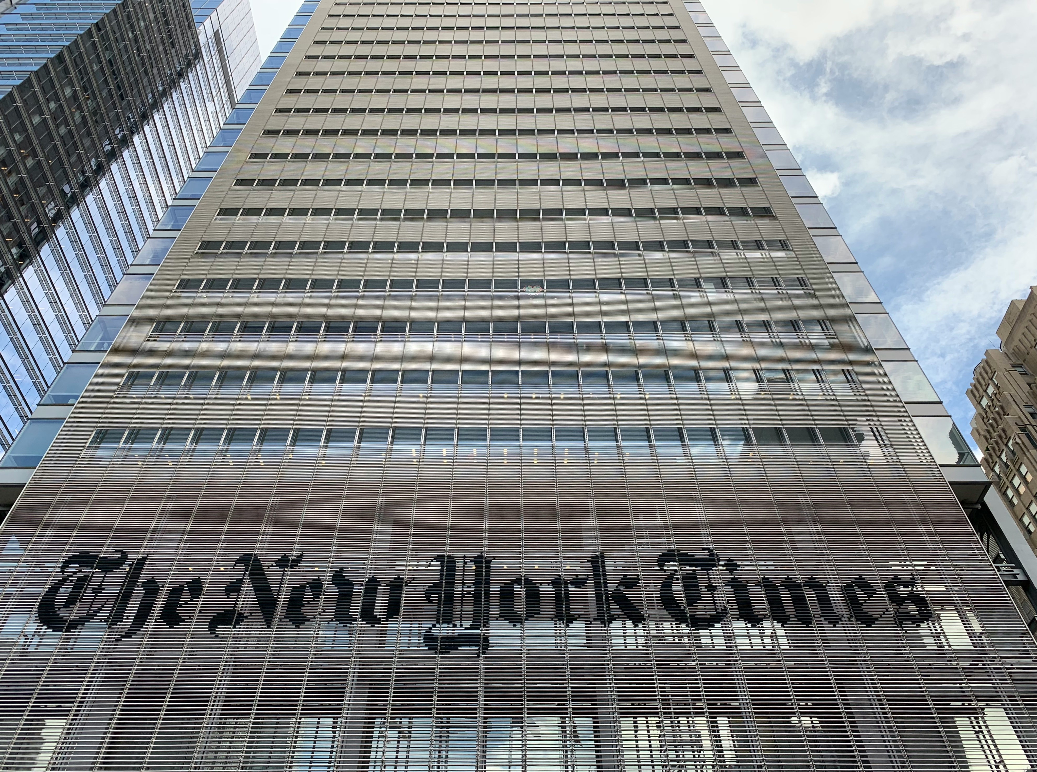 De New York Times verwierp OpenAI's beschuldigingen van het "hacken" van ChatGPT De New York Times verwierp OpenAI's beschuldigingen van het "hacken" van ChatGPT