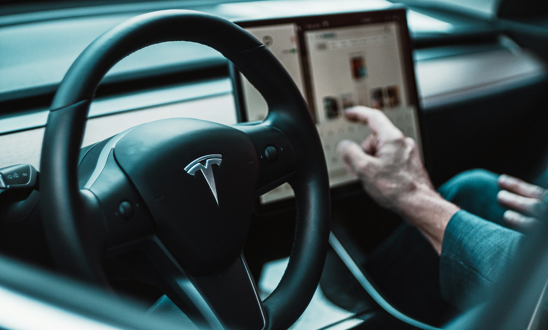 Tesla halveert abonnementsprijs voor Full Self Driving temidden van tegenvallende verkoop van nieuwe auto's Tesla halveert abonnementsprijs voor Full Self Driving temidden van tegenvallende verkoop van nieuwe auto's
