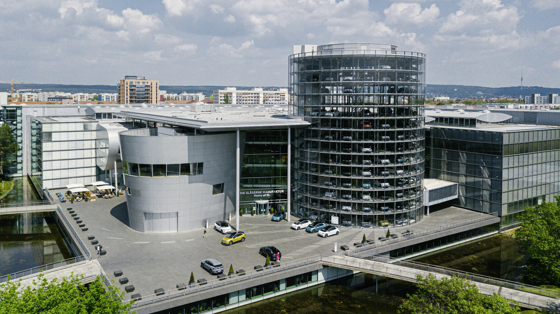 Gläserne Manufaktur Gläserne Manufaktur in Dresden, geproduceerd door Volkswagen AG