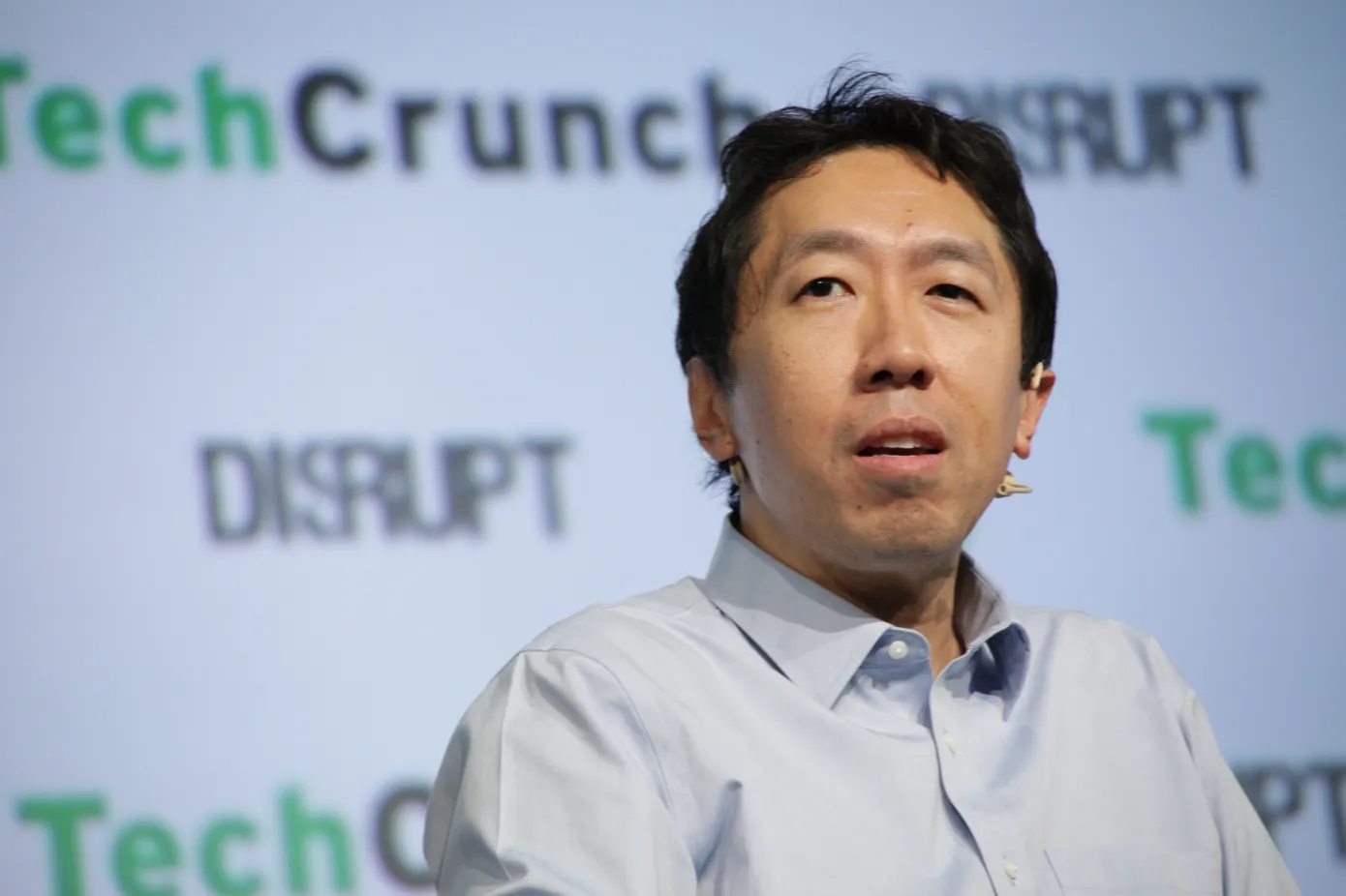 Amazon benoemt kunstmatige intelligentie-expert Andrew Ng in zijn raad van bestuur midden in de generatieve AI-race Amazon benoemt kunstmatige intelligentie-expert Andrew Ng in zijn raad van bestuur midden in de generatieve AI-race